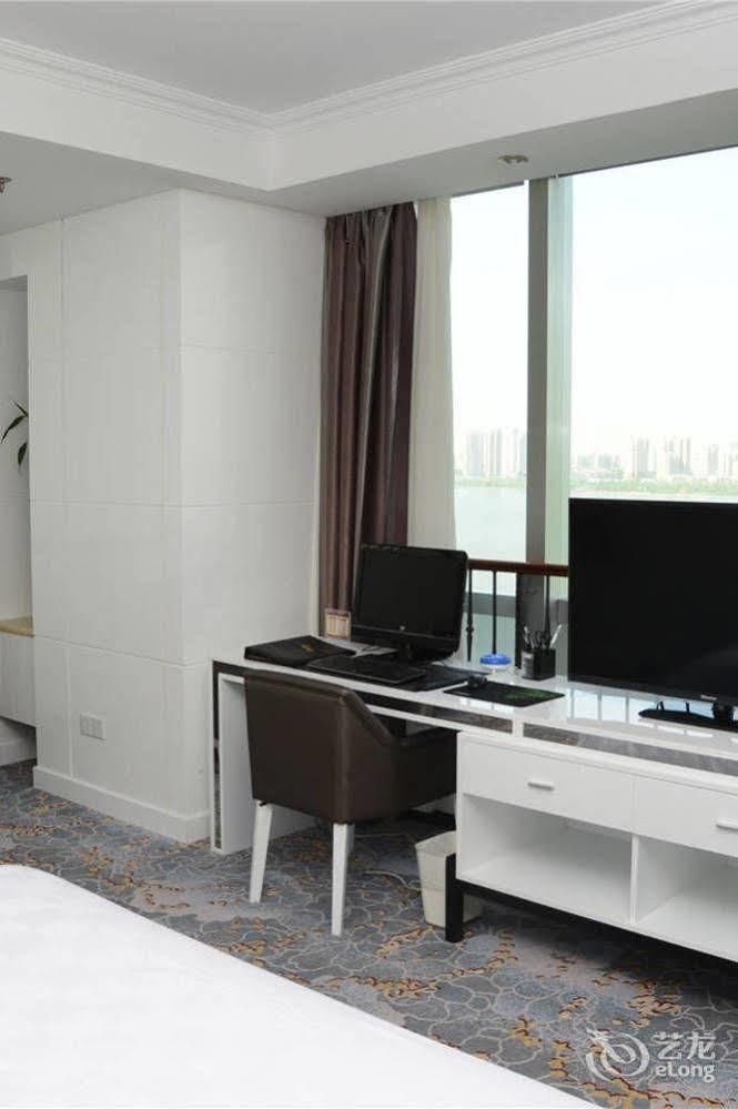 Yijing Holiday Hotel Yimeng Road Linyi  Εξωτερικό φωτογραφία